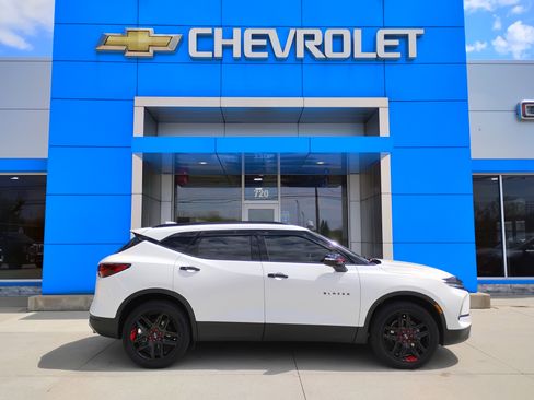 Used 2024 Chevrolet Blazer LT w/ Redline Edition AWD/4WD image 36