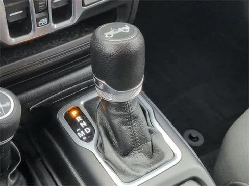 Used 2018 Jeep Wrangler Unlimited Sport S image 37