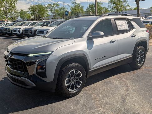 New 2026 Chevrolet Equinox ACTIV w/ Convenience Package III FWD image 3