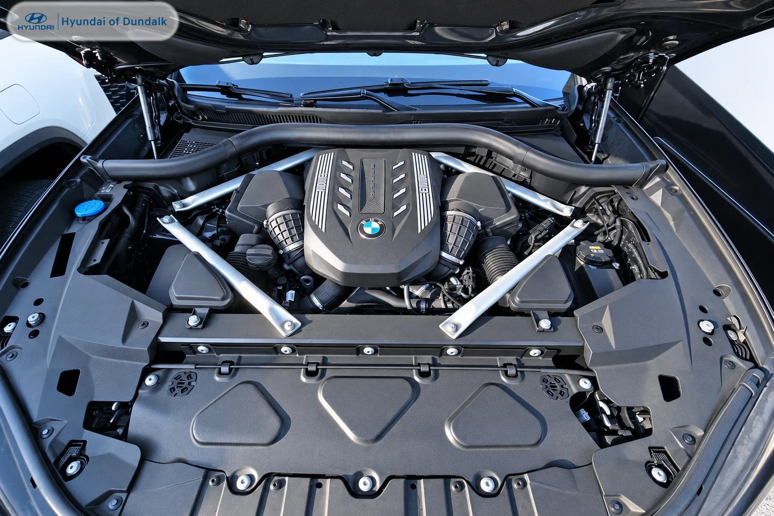 Used 2021 BMW X6 M50i w/ Executive Package AWD/4WD image 13