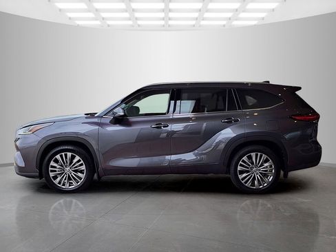 Used 2022 Toyota Highlander Platinum FWD image 8