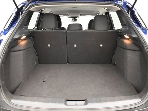 Used 2025 Nissan Kicks SV image 16