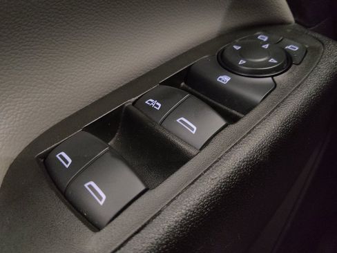 Used 2024 Chevrolet Equinox LS FWD image 27