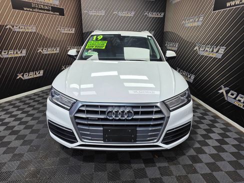 Used 2019 Audi Q5 2.0T Premium w/ Convenience Package image 4