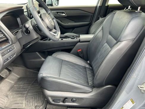 Used 2023 Nissan Rogue Platinum w/ Platinum Premium Package image 10