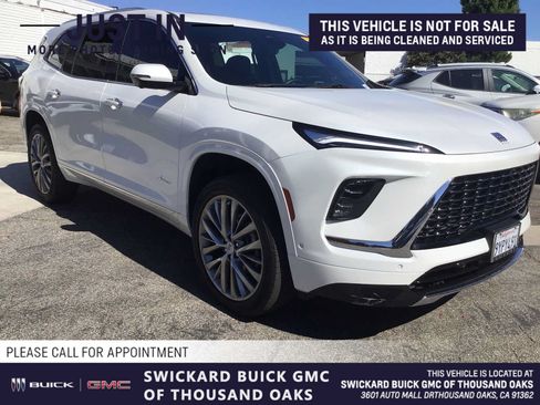 Used 2025 Buick Enclave Avenir w/ Super Cruise Package FWD image 1