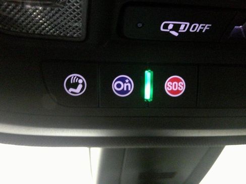 Used 2023 Chevrolet Traverse RS image 43