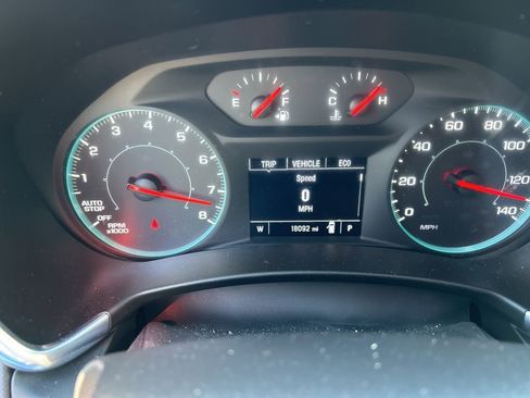 Used 2023 Chevrolet Equinox LS image 10