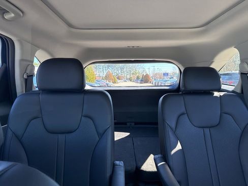 Used 2023 Kia Sorento SX image 13