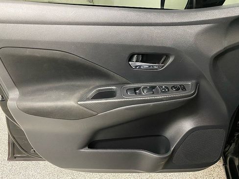 Used 2021 Nissan Versa SV image 9