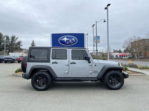 Used 2017 Jeep Wrangler Unlimited Sport w/ Quick Order Package 24S image 9