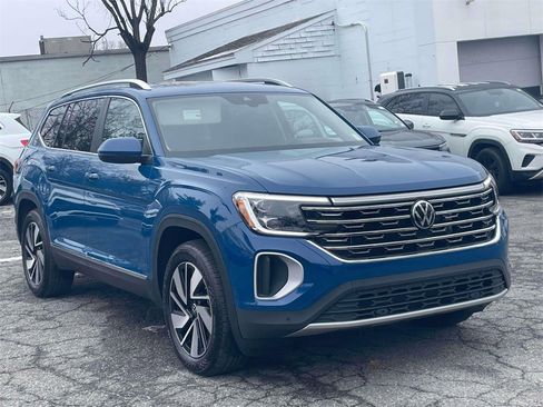 New 2025 Volkswagen Atlas SE image 1