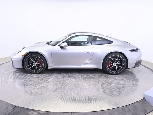 Certified 2025 Porsche 911 Carrera GTS image 2