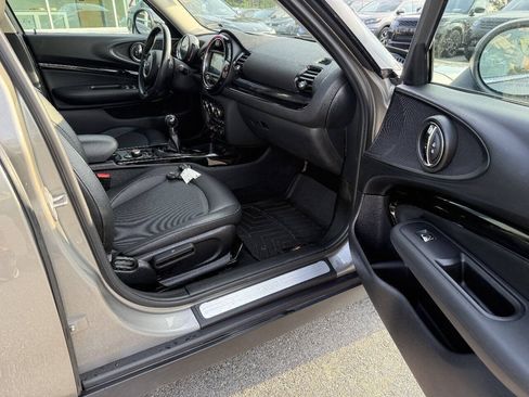 Used 2019 MINI Cooper Clubman ALL4 AWD/4WD image 9