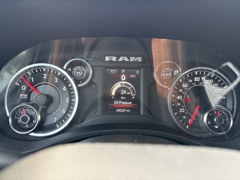 Used 2023 RAM 1500 Big Horn AWD/4WD image 25