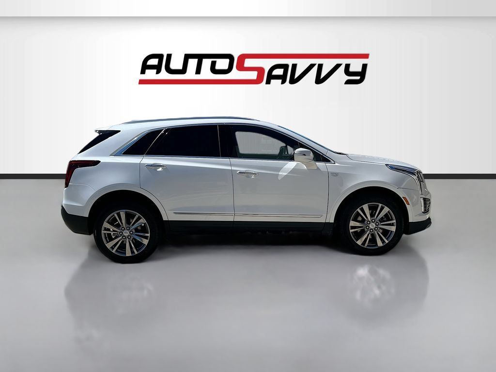 Used 2024 Cadillac XT5 Premium Luxury w/ LPO, Floor Liner Package AWD/4WD image 8