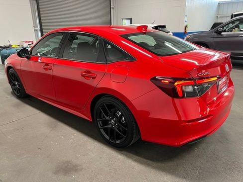 Used 2025 Honda Civic Sport image 5