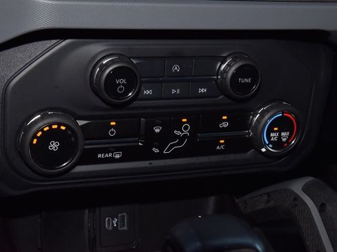 Certified 2024 Ford Bronco Big Bend AWD/4WD image 30