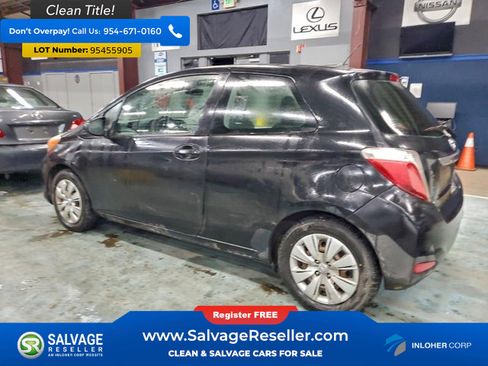Used 2012 Toyota Yaris L image 3