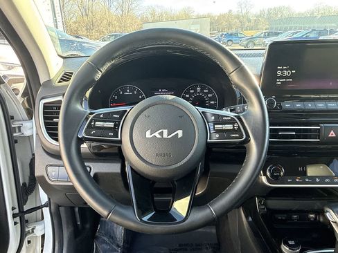 Used 2023 Kia Seltos EX image 22