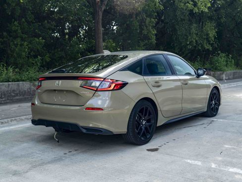 Used 2025 Honda Civic Sport image 9