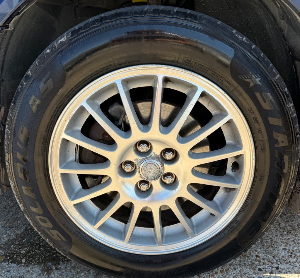 Used 2005 Chrysler Sebring Touring FWD image 16