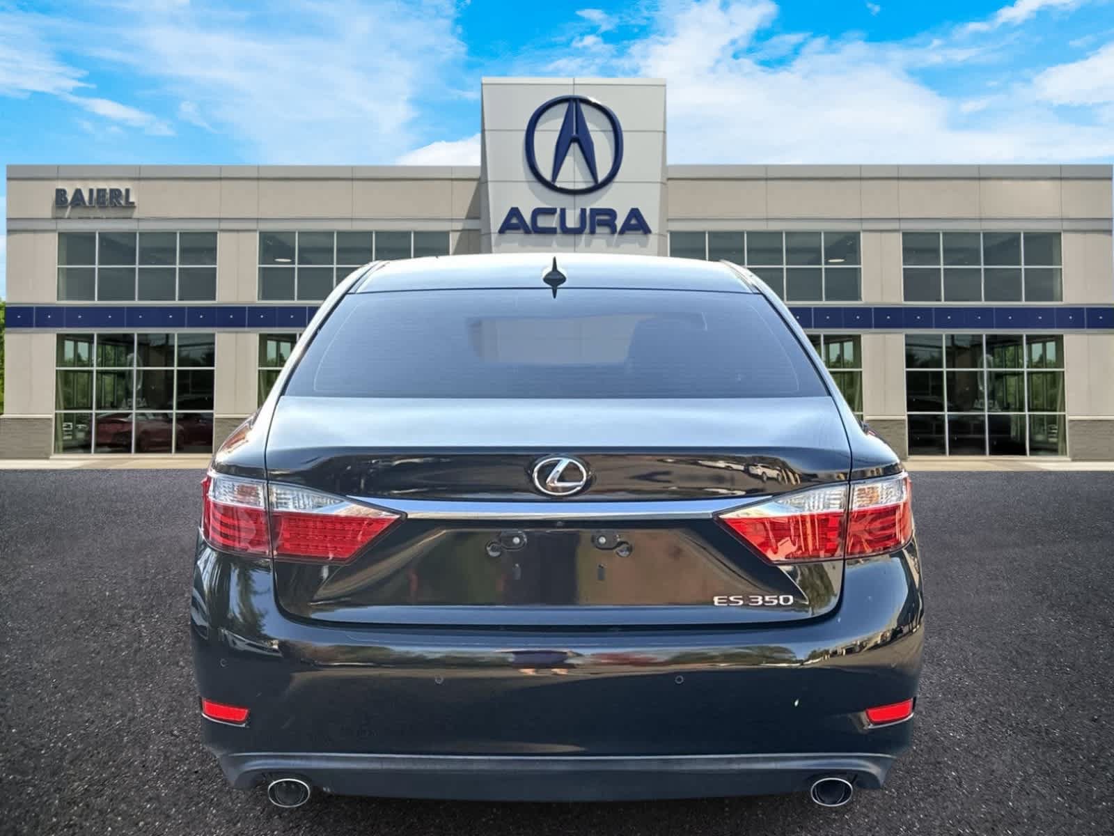 Used 2014 Lexus ES 350 w/ Luxury Package FWD image 4