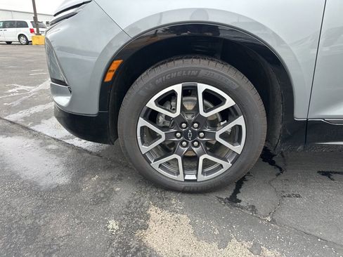 Used 2024 Chevrolet Blazer RS w/ Enhanced Convenience Package image 19