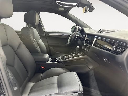 Used 2023 Porsche Macan S image 15