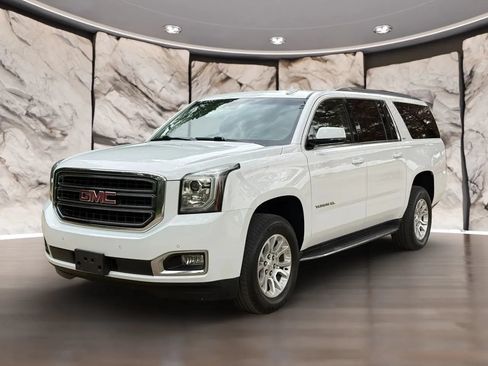 Used 2019 GMC Yukon XL SLT w/ Open Road Package RWD image 2
