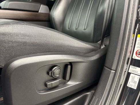 Used 2020 Land Rover Defender 110 X image 34