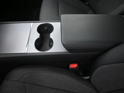 Used 2025 Tesla Model 3 RWD image 18