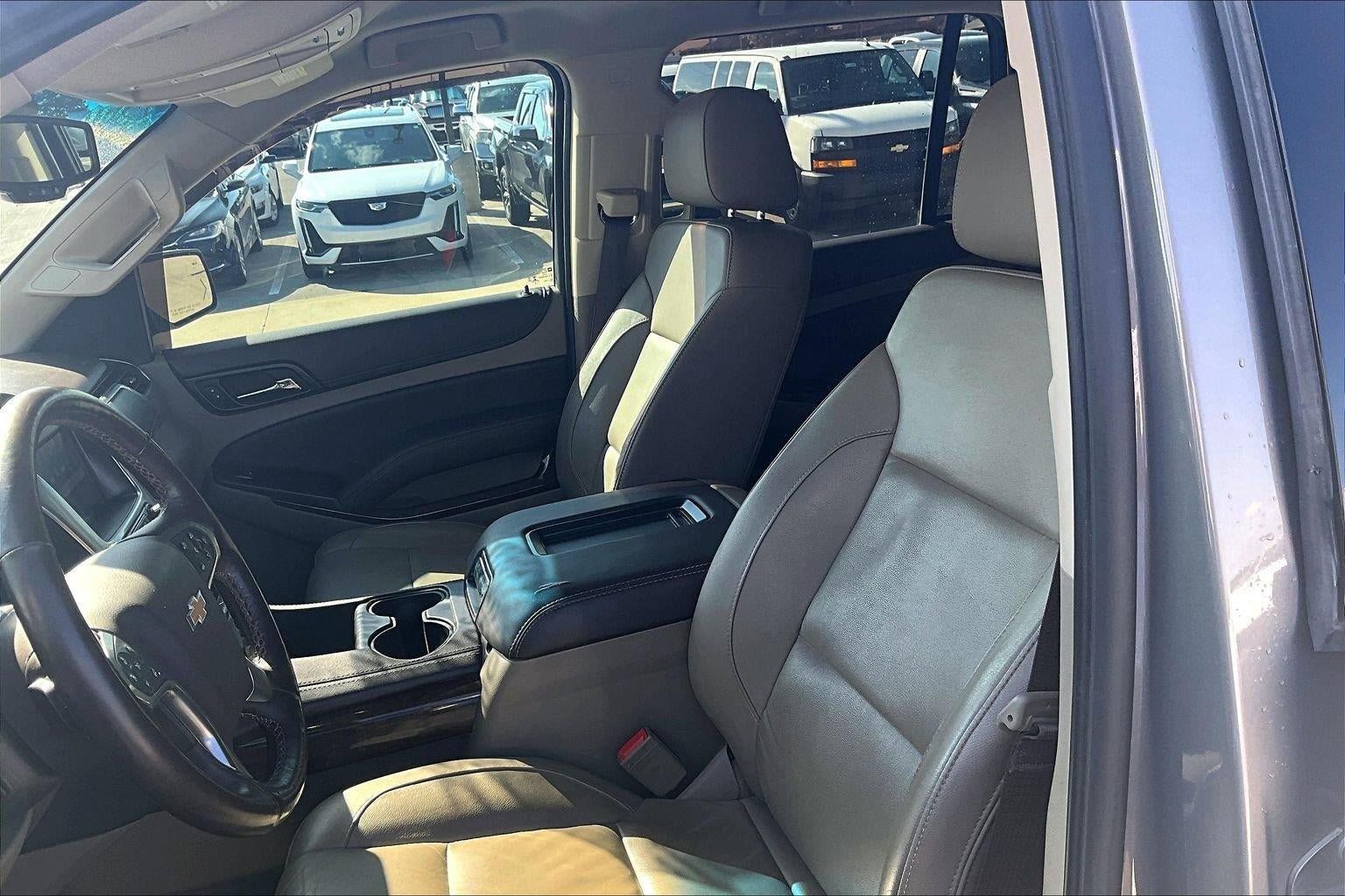 Used 2018 Chevrolet Tahoe LT w/ Luxury Package AWD/4WD image 23