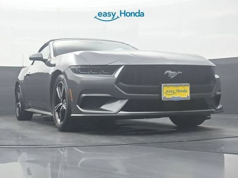 Used 2025 Ford Mustang Premium RWD image 26