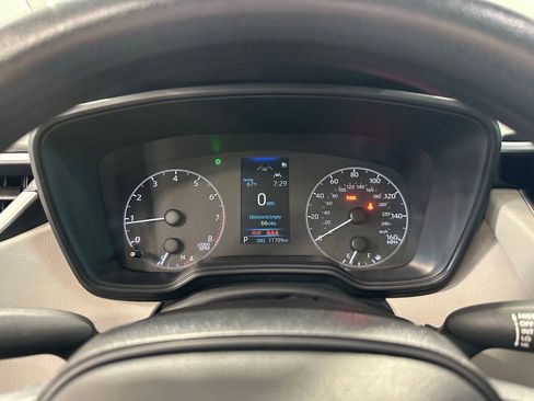 Used 2025 Toyota Corolla LE image 20