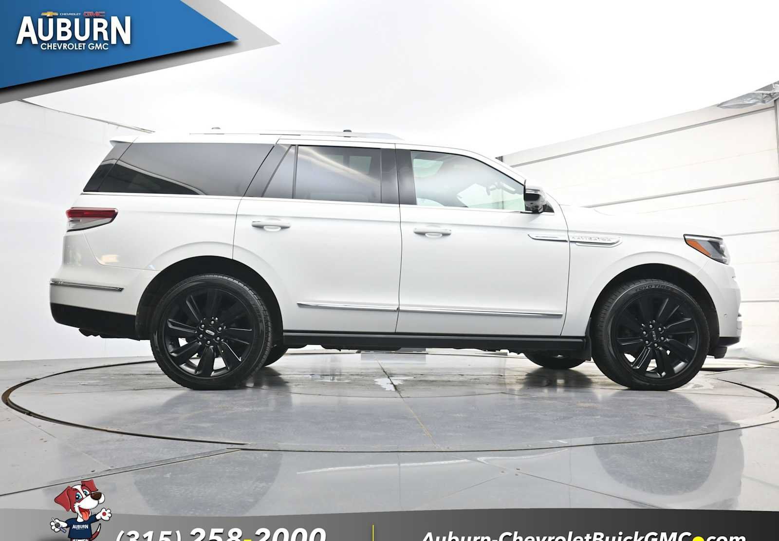 Used 2023 Lincoln Navigator Reserve AWD/4WD image 29