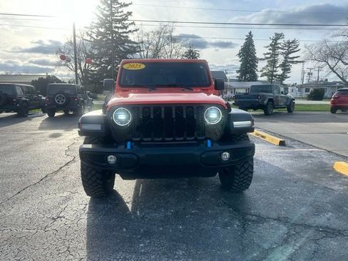 Used 2023 Jeep Wrangler Unlimited w/ Cold Weather Group AWD/4WD image 2