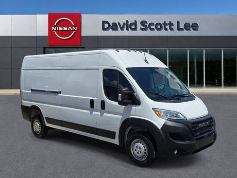Used 2026 RAM ProMaster 2500 w/ Convenience Group FWD image 3