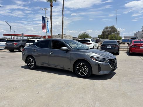 Used 2025 Nissan Sentra SV w/ All-Weather Package FWD image 6