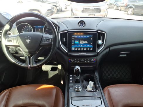 Used 2017 Maserati Ghibli RWD image 8