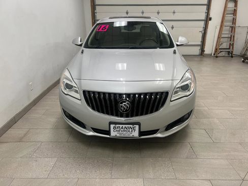 Used 2016 Buick Regal image 7