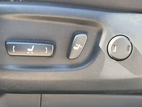 Used 2018 Toyota 4Runner SR5 Premium image 13