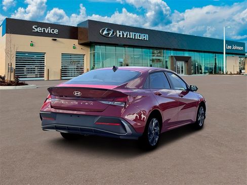 New 2026 Hyundai Elantra Sport image 7