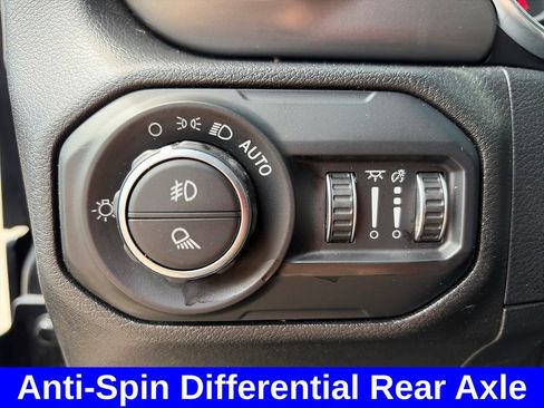 Used 2021 Jeep Gladiator Sport AWD/4WD image 23