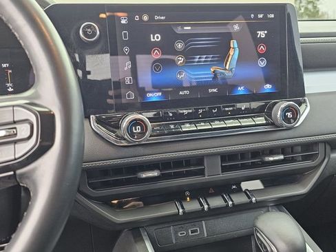 Used 2023 Chevrolet Colorado LT w/ LT Convenience Package III image 10