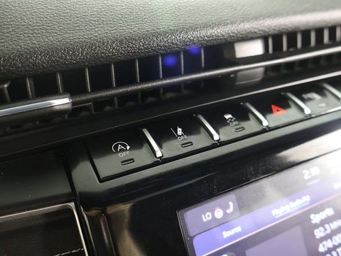 Used 2023 Jeep Grand Cherokee Altitude AWD/4WD image 47