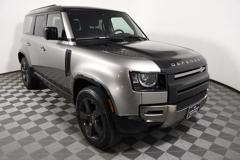 Used 2023 Land Rover Defender 110 X AWD/4WD image 9