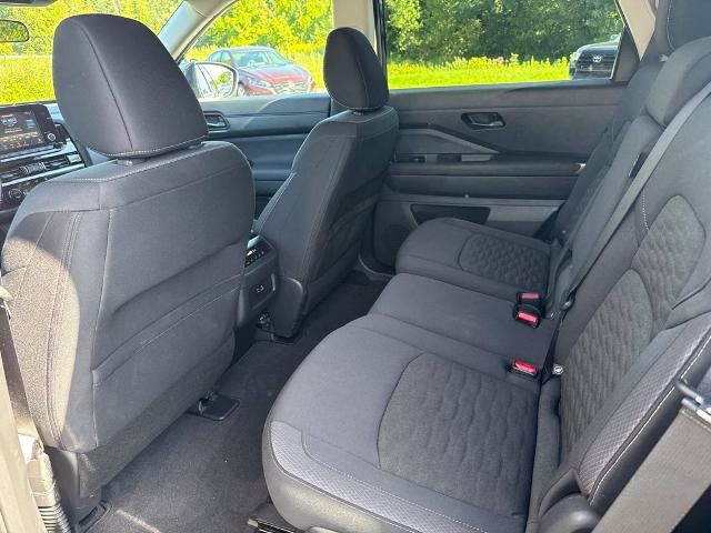 Certified 2025 Nissan Pathfinder SV AWD/4WD image 25