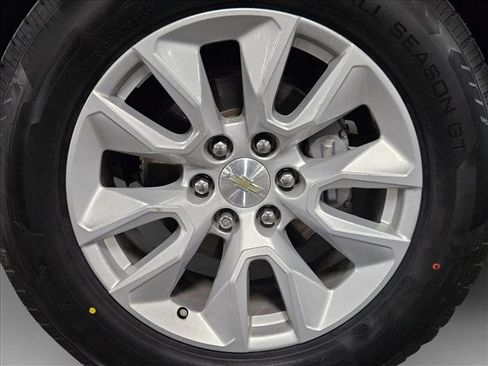 Used 2020 Chevrolet Silverado 1500 Custom w/ Custom Value Package image 21