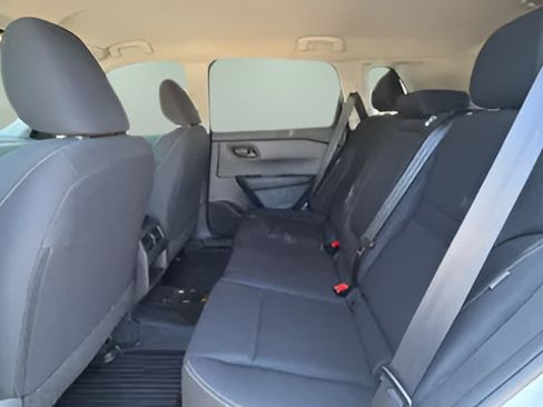 Used 2024 Nissan Rogue S AWD/4WD image 31